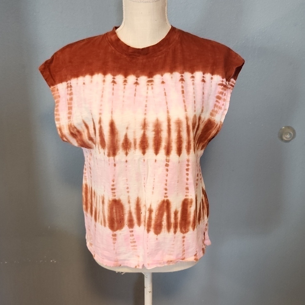 Universal Threds neapolitan tie dye boxy cropped top